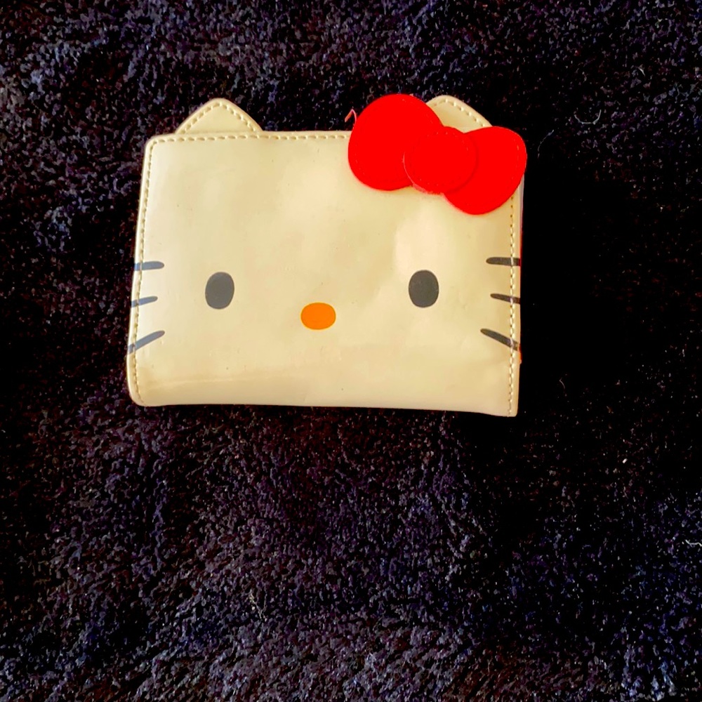 VTGE Sanrio vinyl Hello Kitty wallet